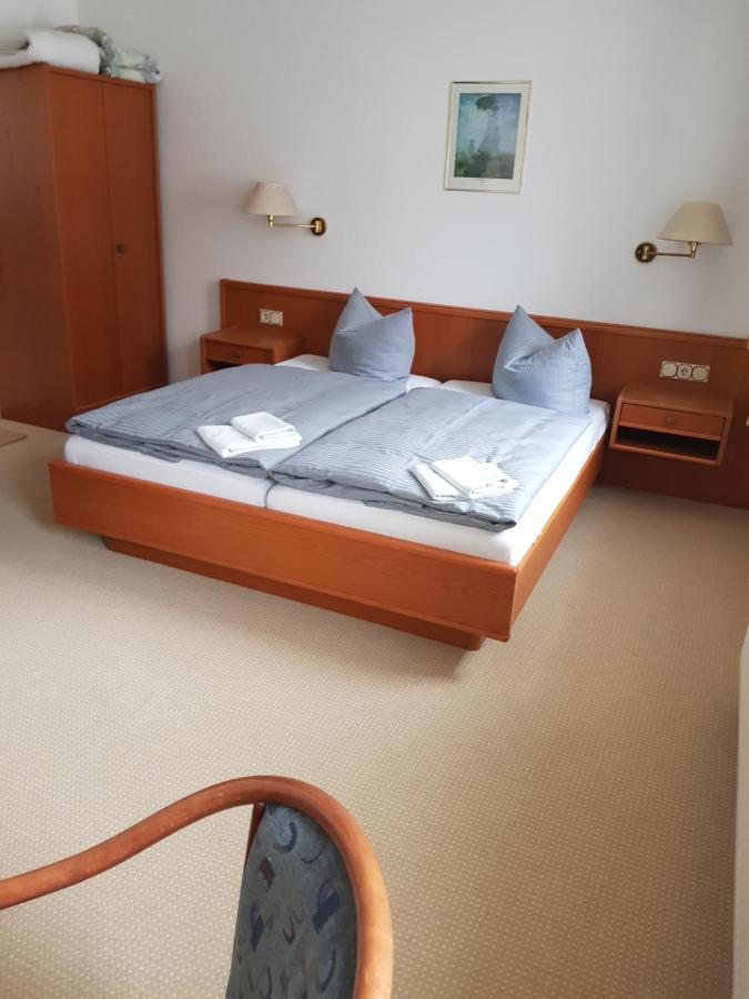 Hotel Zur Altstadt Calbe Ngoại thất bức ảnh