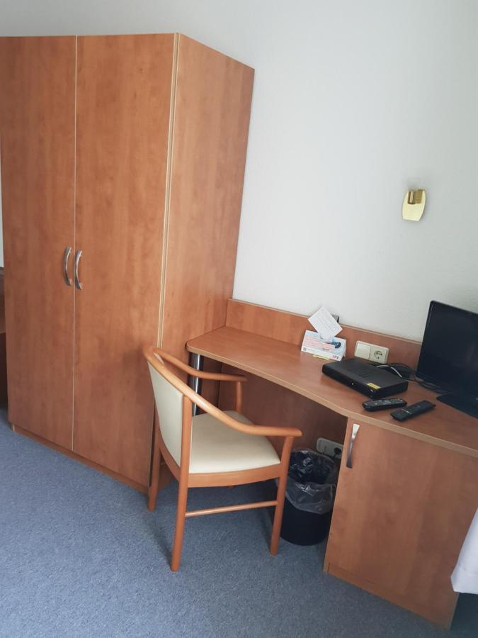 Hotel Zur Altstadt Calbe Ngoại thất bức ảnh