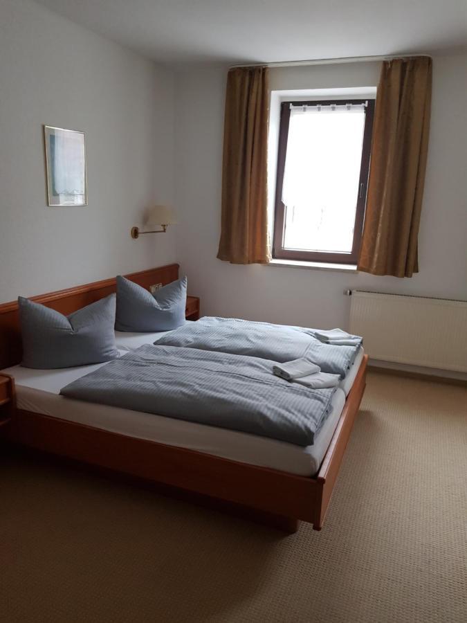 Hotel Zur Altstadt Calbe Ngoại thất bức ảnh