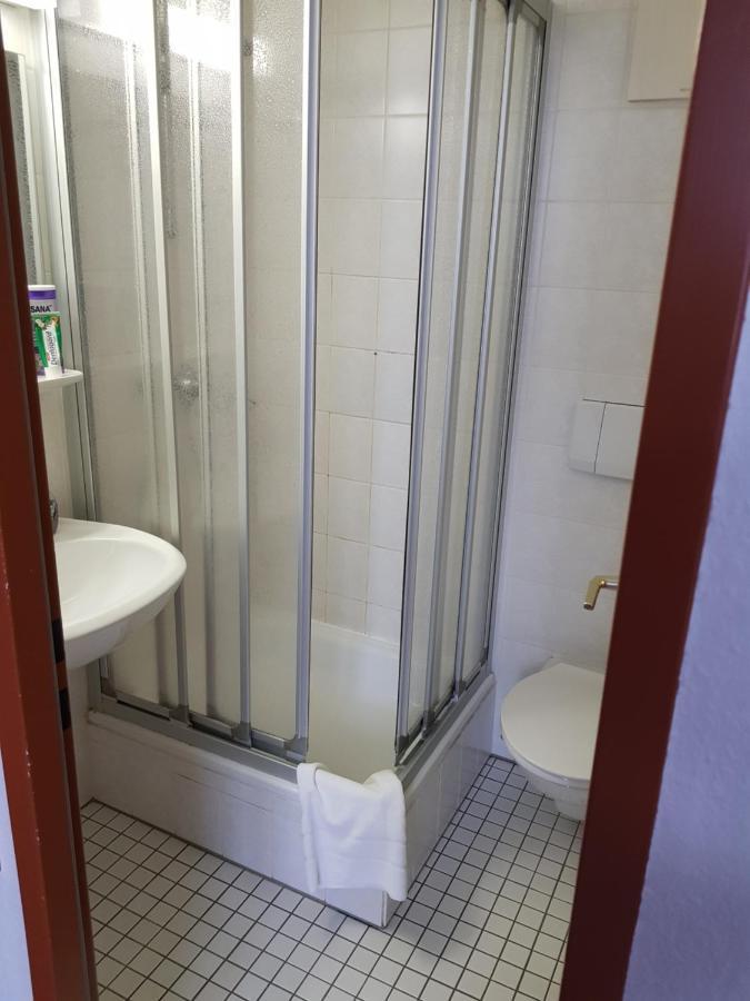 Hotel Zur Altstadt Calbe Ngoại thất bức ảnh