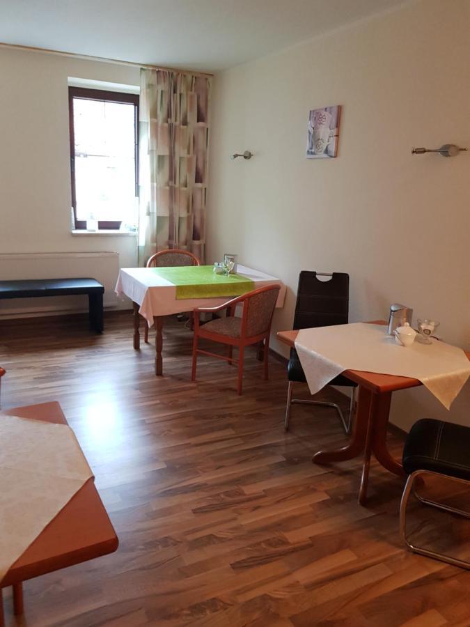 Hotel Zur Altstadt Calbe Ngoại thất bức ảnh