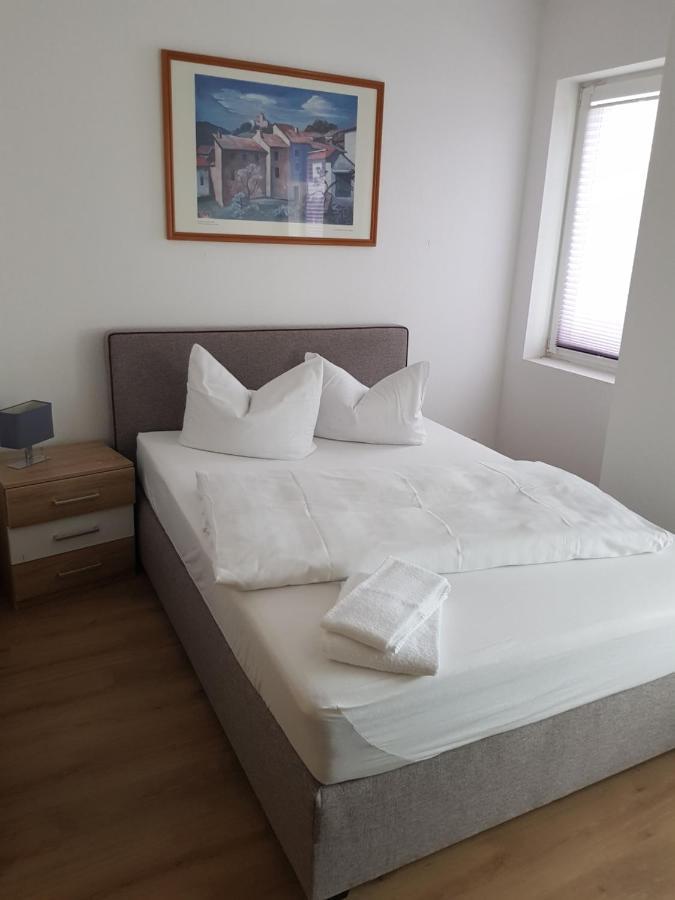 Hotel Zur Altstadt Calbe Ngoại thất bức ảnh